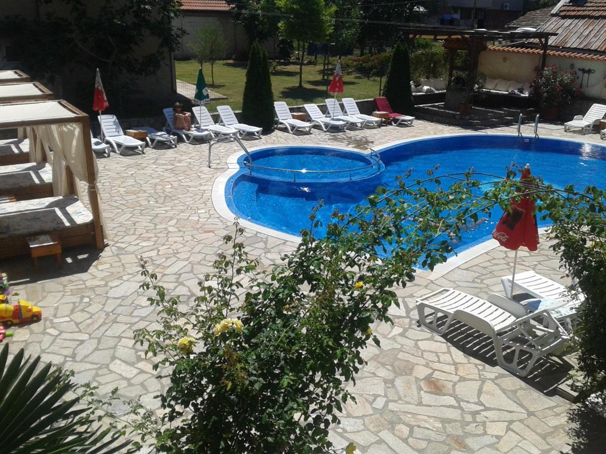 Saint George Family Hotel Lozenets Bagian luar foto