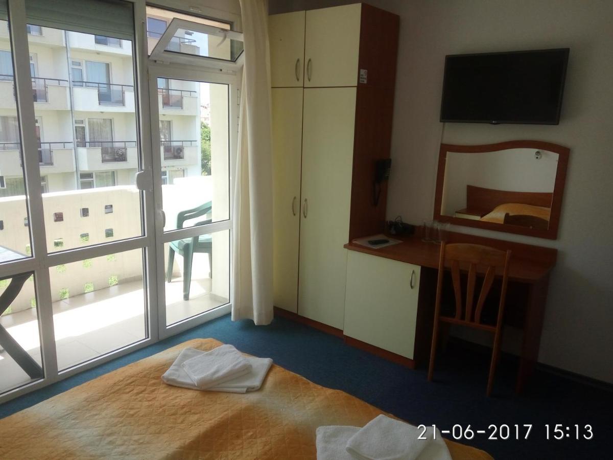 Saint George Family Hotel Lozenets Bagian luar foto