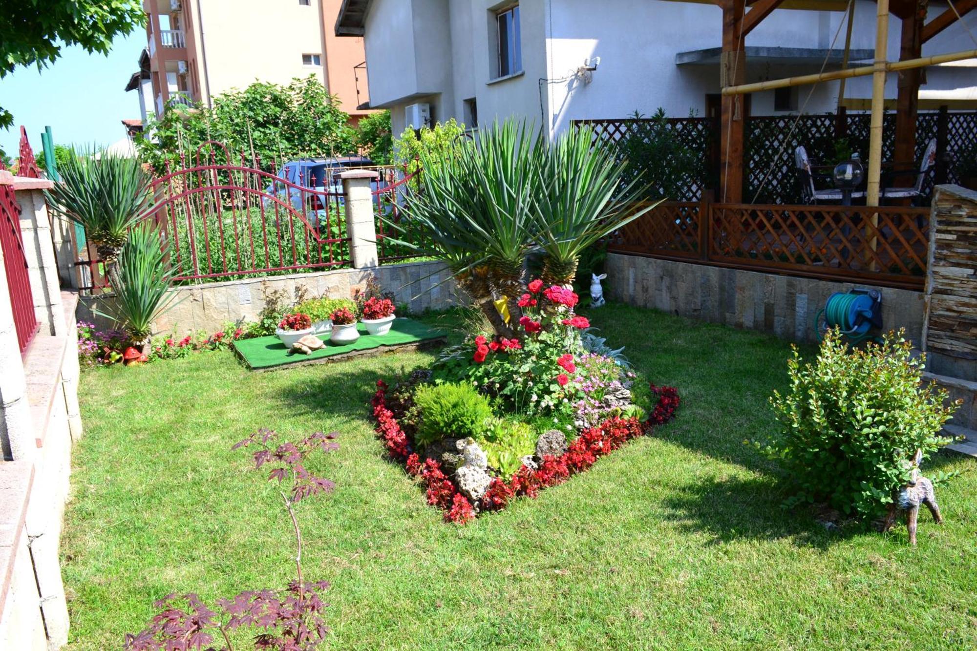 Saint George Family Hotel Lozenets Bagian luar foto