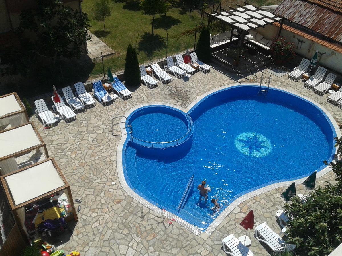 Saint George Family Hotel Lozenets Bagian luar foto
