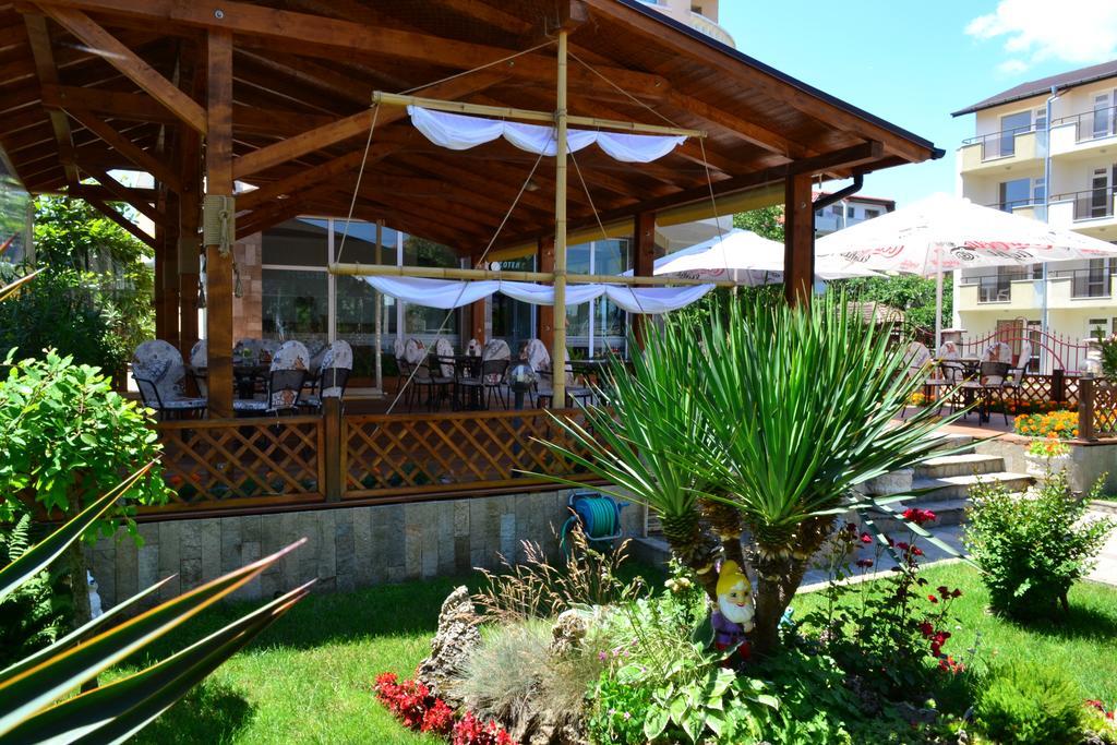 Saint George Family Hotel Lozenets Bagian luar foto